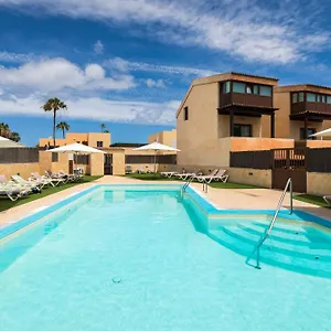 https://sunset-beach-4-bedroom-villa-200m-to-beachfast-wifi.in-canary-islands.com